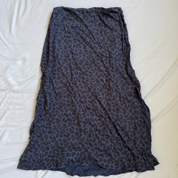 Marine Layer Ryan Slip Skirt in Cheetah - Picture 3 of 8